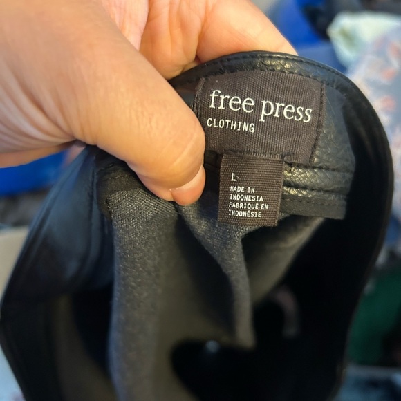 FREE PRESS FAUX LEATHER MINI SKIRT - Picture 3 of 4